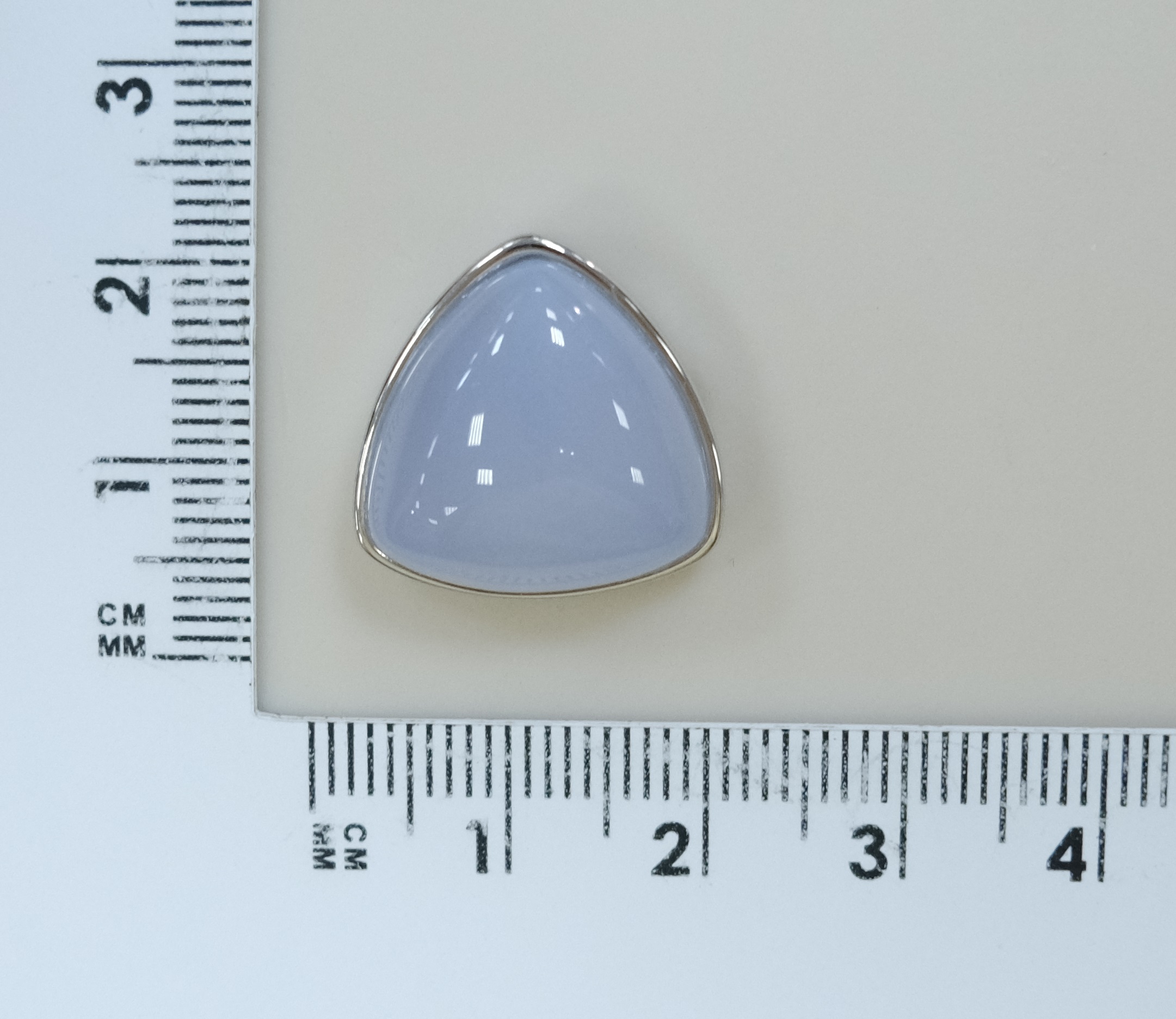 Серебряная подвеска с халцедоном